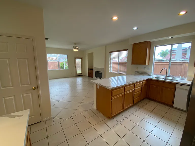 3507 Lake Park Ave — Photo 8