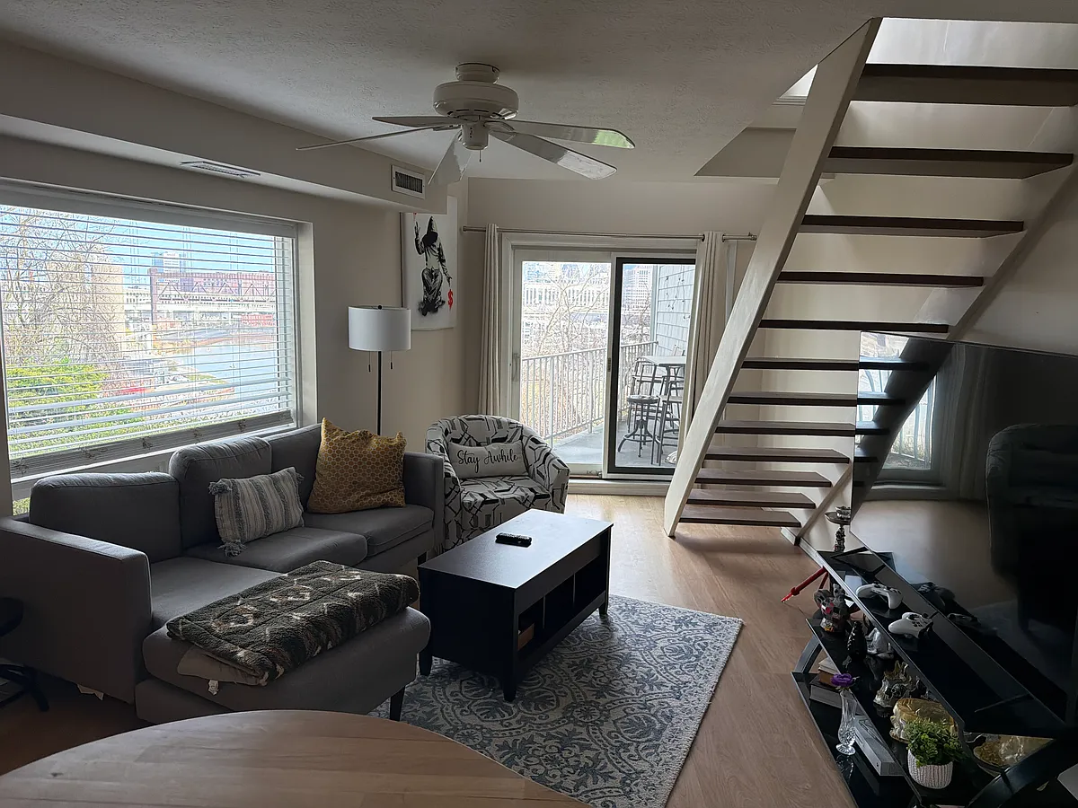 Building Photo - 1900 Grove Ct #105