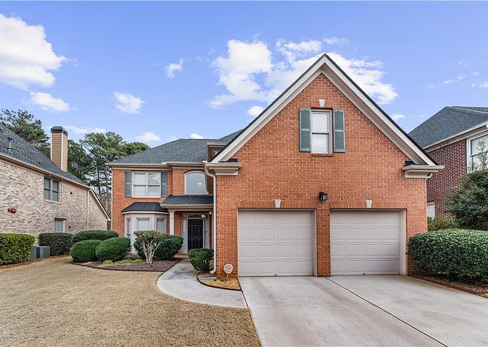 1st image of 3046 Montclair Cir SE