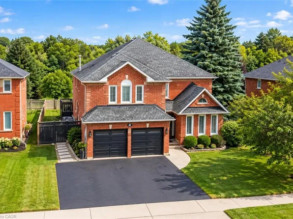 554 Grand Ridge Dr, Cambridge, ON N1S 4Y9