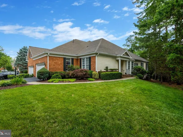 5245 Armour Ct, Haymarket, VA 20169