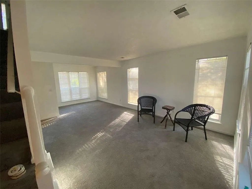 3 bed, 2.5 bath, $1,550 — Photo 3