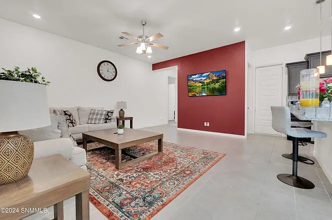 1953 Villa Napoli Loop W — Photo 15