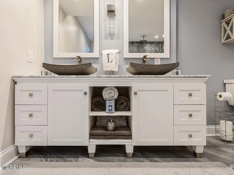 22 Longpoint Dr — Photo 21