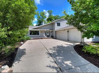 821 Skyland Dr, Macedonia, OH 44056