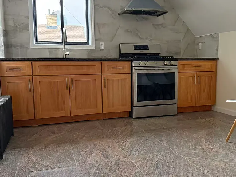 2238 Benson Ave #3 — Photo 1