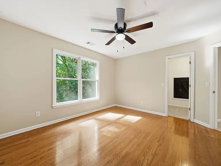 174 Ennisbrook Dr SE — Photo 37