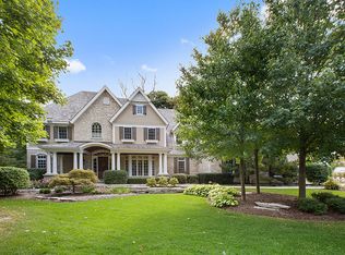 371 Walnut Ridge Ct, Frankfort, IL 60423