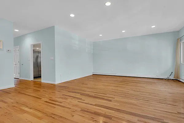 Living room, photo 3