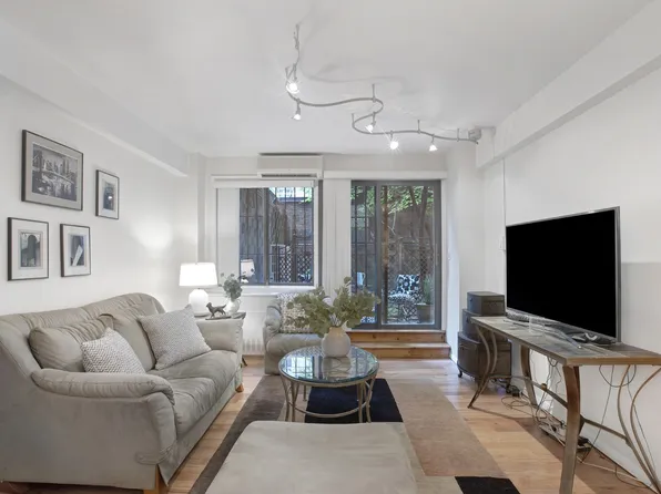 310 West 56th Street 1G image 1 of 18