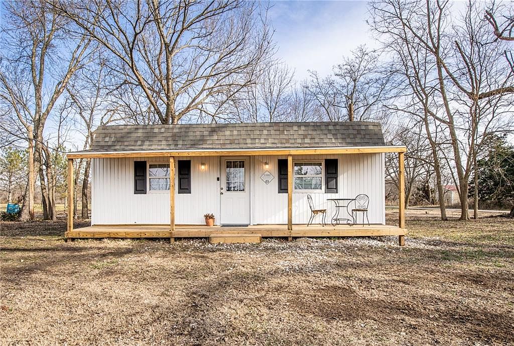 112 W Kansas Ave, Blue Mound, KS 66010 MLS 2467715 Zillow
