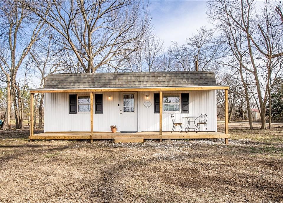 112 W Kansas Ave, Blue Mound, KS 66010 MLS 2467715 Zillow