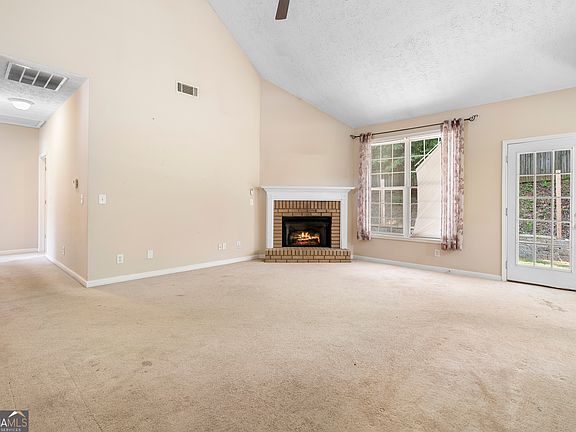 3rd image of 314 Apache Dr