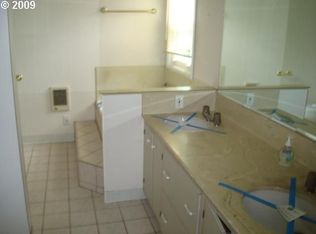 7935 N Seward Ave, Portland, OR 97217