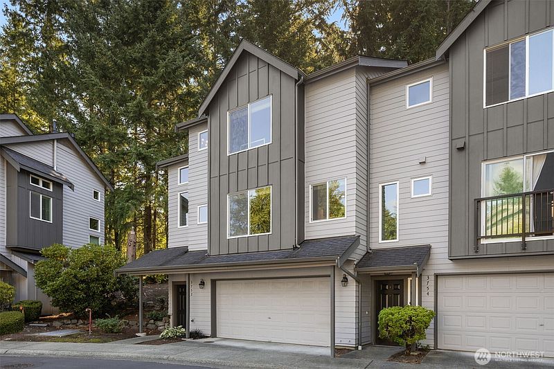 3rd image of 3752 257th Avenue SE