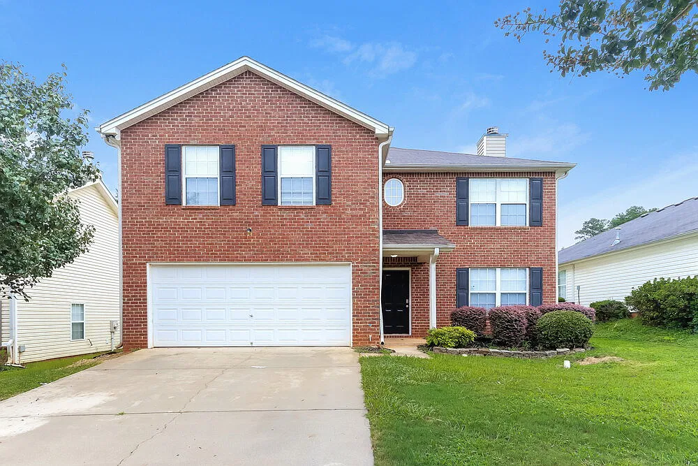4 bed, 2.5 bath, 2193 sqft, $2,140 — Photo 1