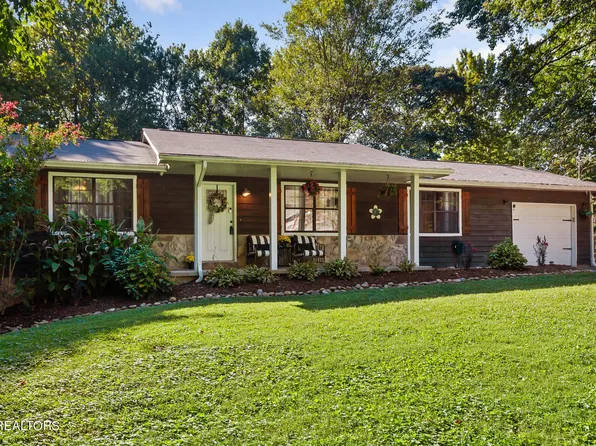 410 Den Ln, Heiskell, TN 37754