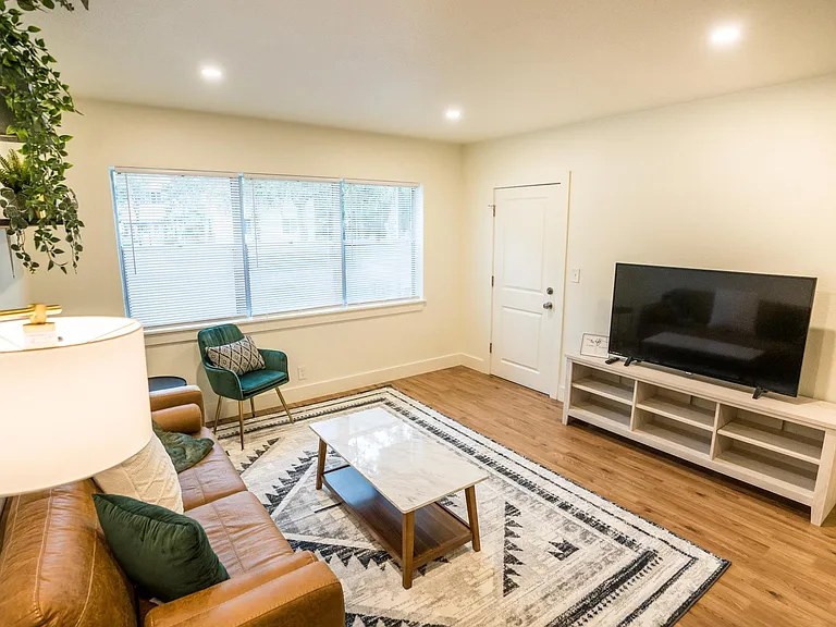 2160 Riverside Ave #2 — Photo 21