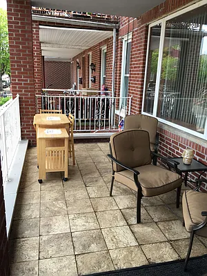 Rented by Leonidas Realty | media 5