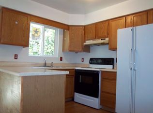 111 Jefferson Rd #DUPLEX, Glenmont, NY 12077