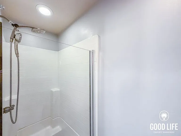 5252 Balboa Arms Dr #222 — Photo 14