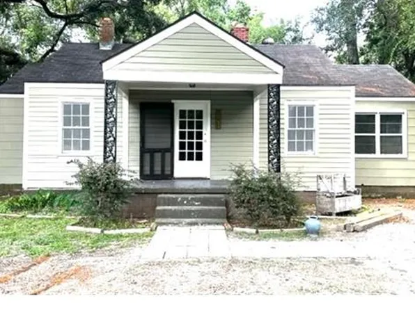 2704 S Collins St, Mobile, AL 36606