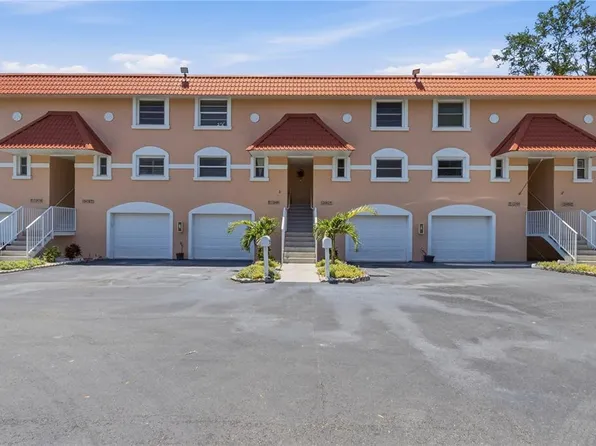 12482 Capri Cir N, Treasure Island, FL 33706