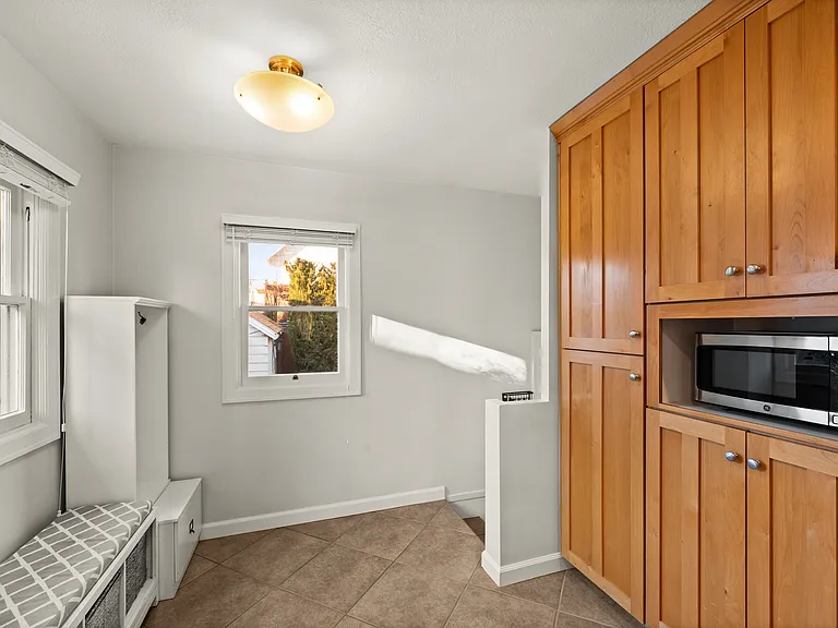 Breakfast nook and/or mudroom