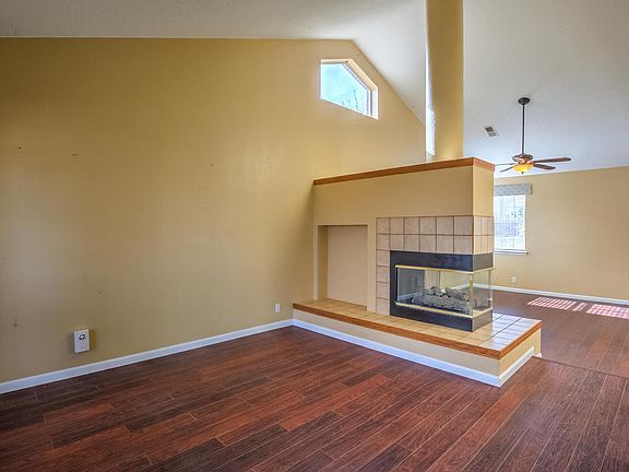 4th image of 4227 Beacon Knoll Ct NW