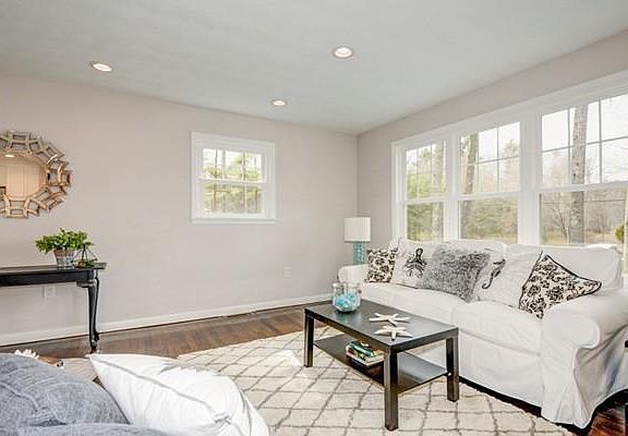 4th image of 951 Franklin St
