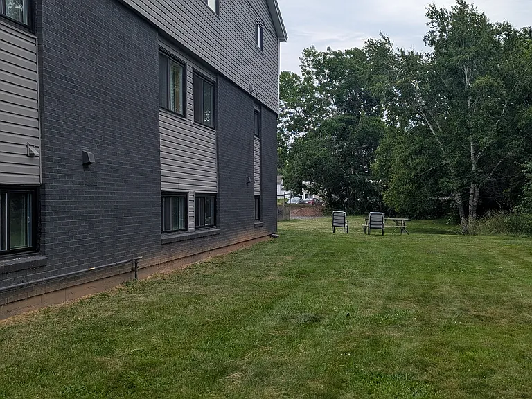 190 Oakdene Ave #211 — Photo 12