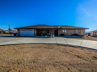 16120 Wintun Rd, Apple Valley, CA 92307