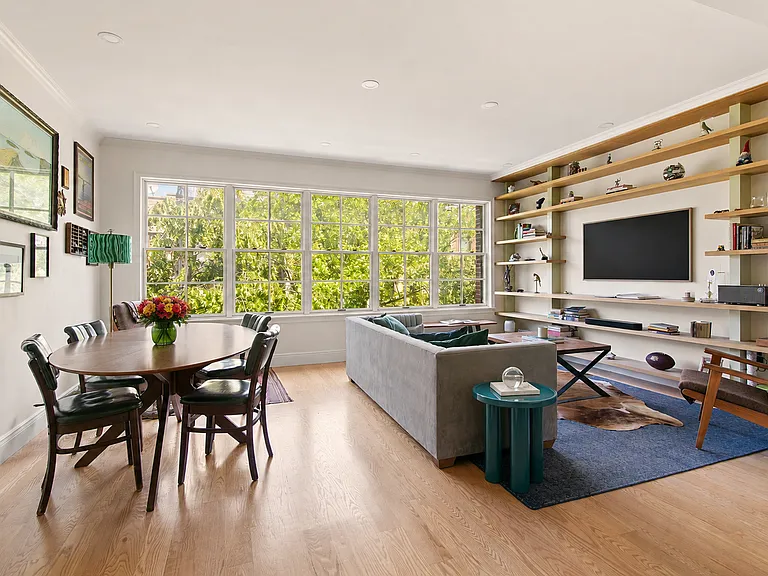 686 Carroll St #4 — Photo 1