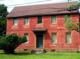 254 S Main St, Sheffield, MA 01257