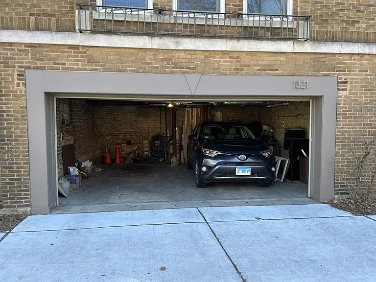 1 parking spot in attached garage included in rent