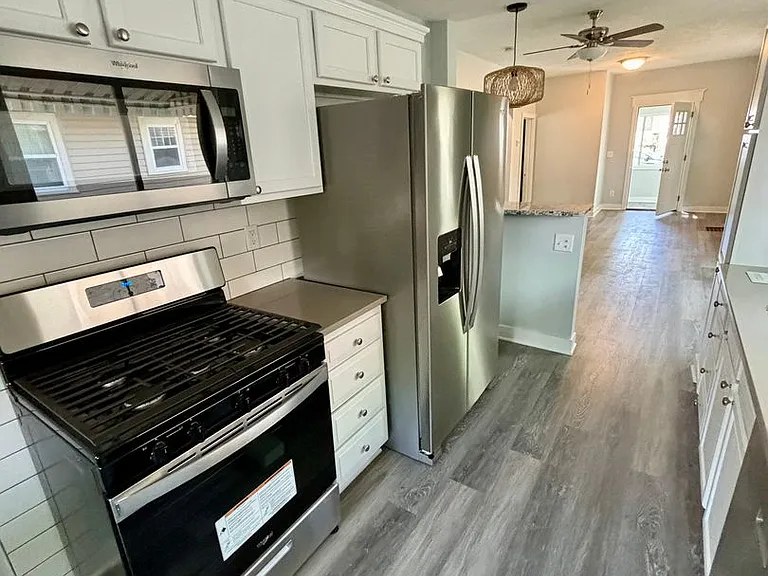 2119 S Helen St — Photo 9