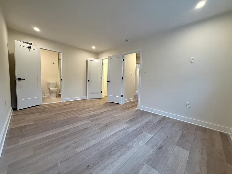 4002 Crescent Ave — Photo 4