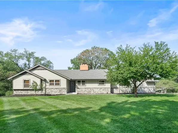 9600 Canterbury St, Overland Park, KS 66206