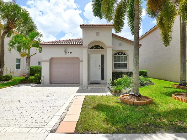 529 NW 157th Ave, Pembroke Pines, FL 33028