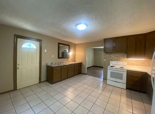 2805 Cardigan Dr, Springfield, IL 62702