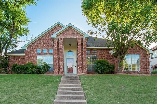 1st image of 609 Desoto Dr