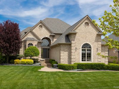 7131 Needle Point Dr, Shelby Township, MI, 48316