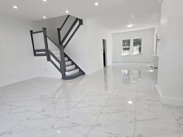 1395 East 15th Street image 5 of 20