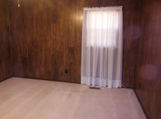 884 Southview Cir, Fayetteville, NC 28311