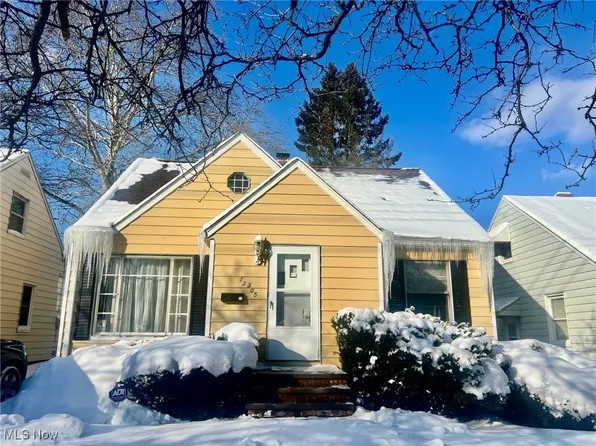 13305 Rockside Rd, Garfield Heights, OH 44125