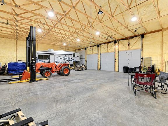 5th image of 19750 Stranger Rd