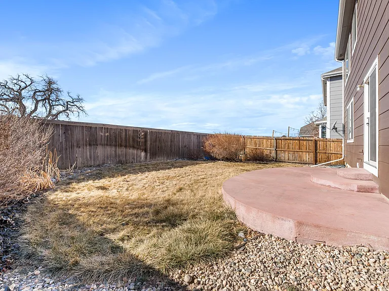 1657 Falcon Ridge Dr — Photo 32