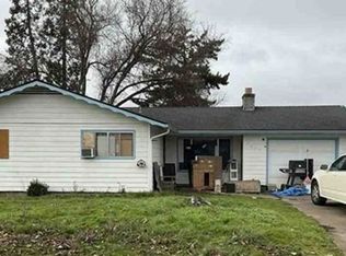 7675 Gladstone Ave, White City, OR 97503