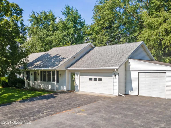 7 Lynn Drive, Schenectady, NY 12302