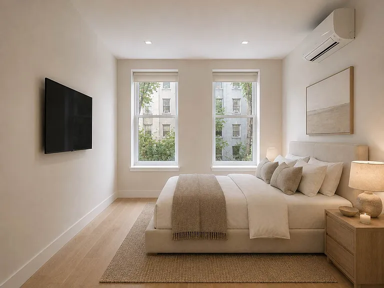 131 E 29th St #2 — Photo 3